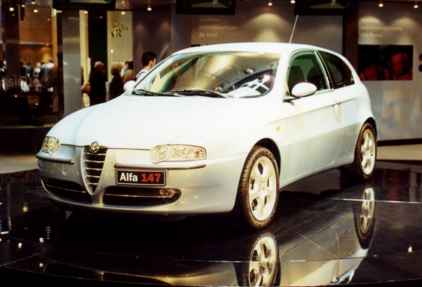 Alfa-Romeo 147. Vista frontal.
