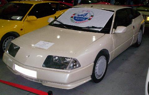 Renault Alpine V6 Turbo. Vista frontal.