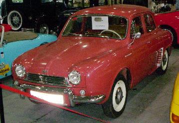 Renault Dauphine. Vista frontal