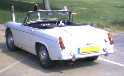 MG Midget. Vista trasera.