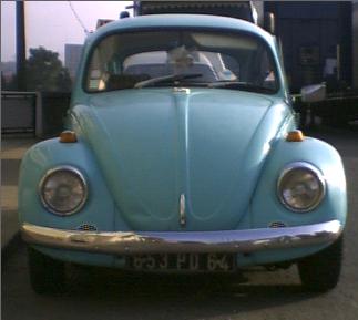 Volkswagen KDF escarabajo. Rejillas claxon bajo pilotos.