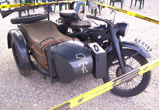 Moto BMW Militar con Sidecar.