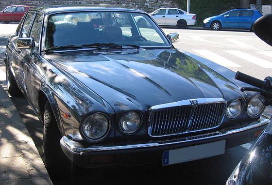 Jaguar Xj6 Sovereign. Vista frontal.