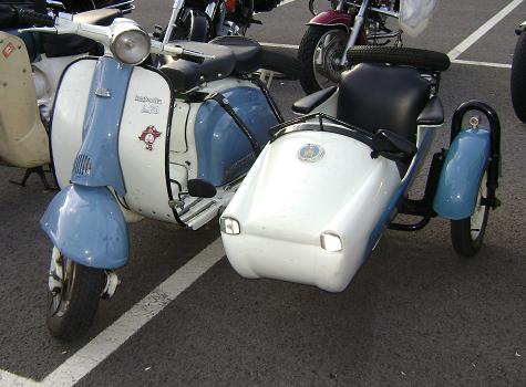 III Muestra Motor-Época de Beasain. Lambretta 150 con sidecar
