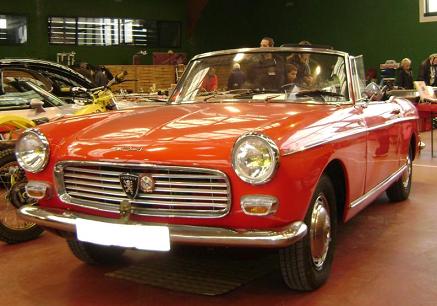 Peugeot 404 cabrio.