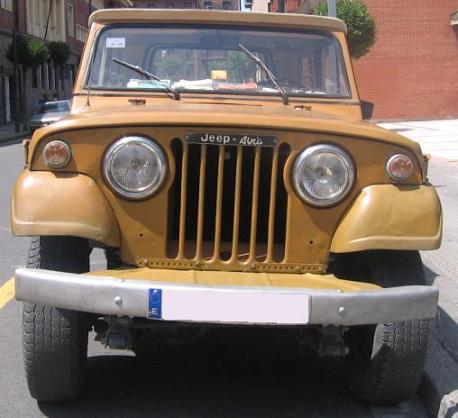 Jeep Avia Comando. Vista Frontal.