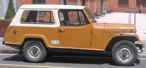 Jeep Avia Comando. Vista Lateral.