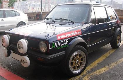 Volkswagen Golf GTI MkI 1.982. Asier Santamaria y Josefa Macias.