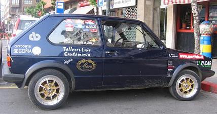 Volkswagen Golf GTI MkI 1.982. Asier Santamaria y Josefa Macias.
