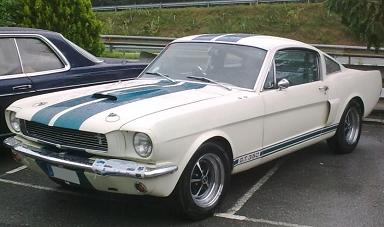 Mustang GT 350. Vista lateral.