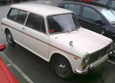 Morris 1.300 Traveller. Vista frontal.