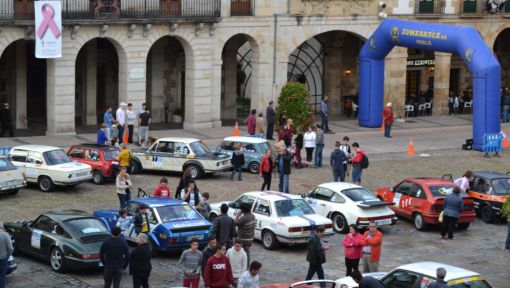 Parada en Zumarraga. Rallye Vasco Navarro histórico.