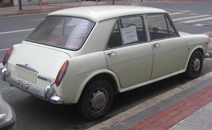 AUTHI Austin 1300 año 1972. Vista trasera.