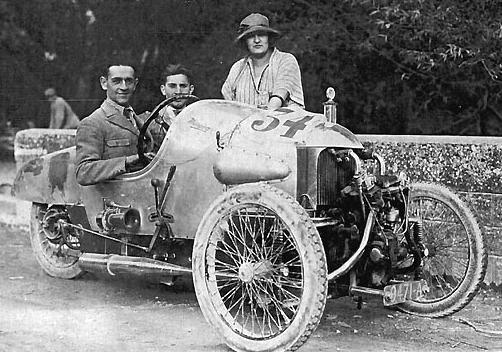 Triciclo Morgan año 1922, Pilotado por Giraud en Mout Ventoux.