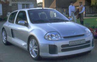 Renault clio Sport V6, Vista Frontal.