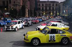 Salida desde Bracelona del 12 Rally de Montecarlo Hist&oacute;rico.